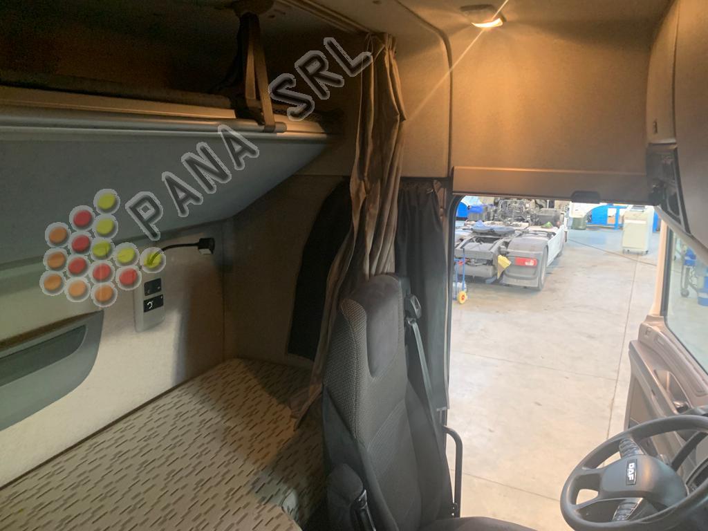 DAF XF 460 (Categoria: Trattori stradali)