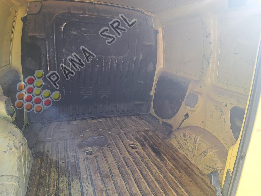 FIAT DOBLO' (Categoria: Furgonati)