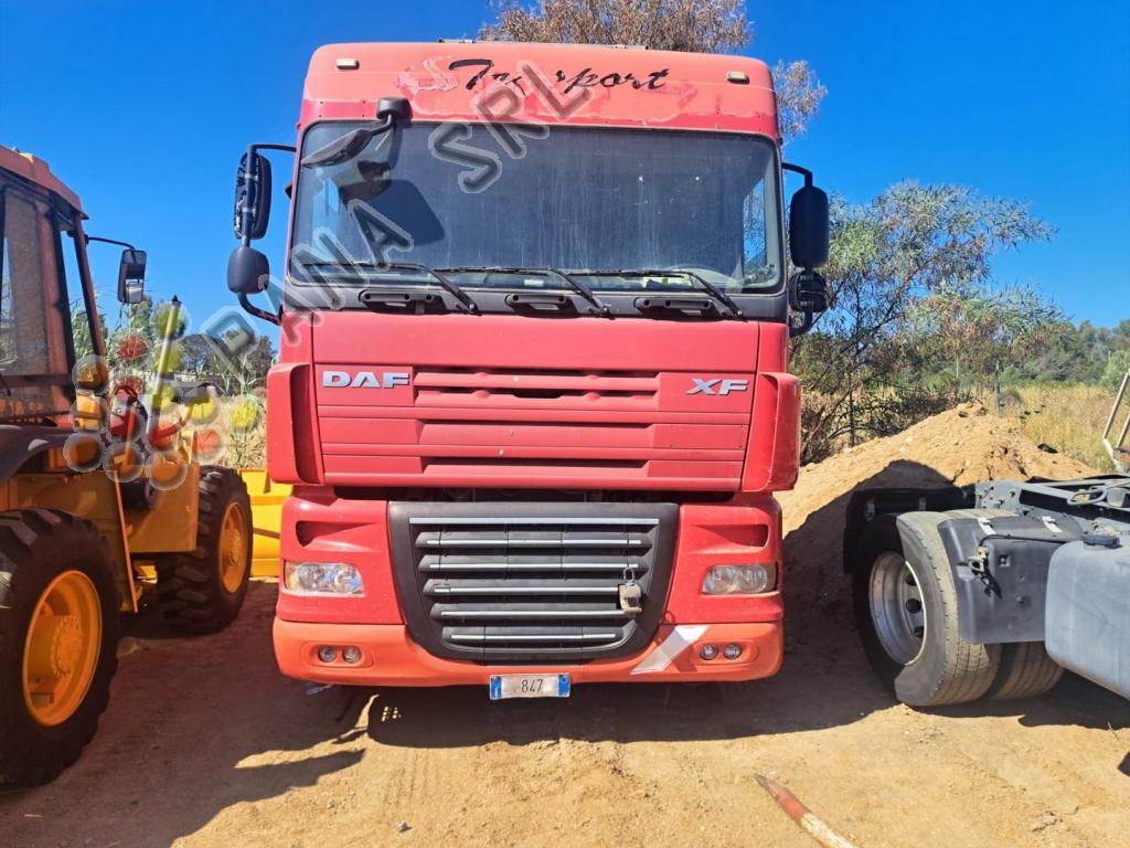 DAF XF 105 460 (Categoria: Trattori stradali)