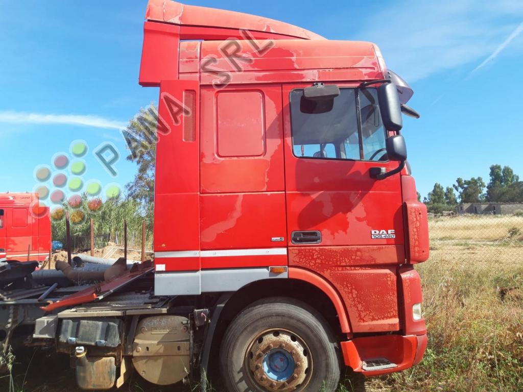 DAF XF 105 460 (Categoria: Trattori stradali)
